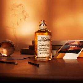 REPLICA By the Fireplace Gift set